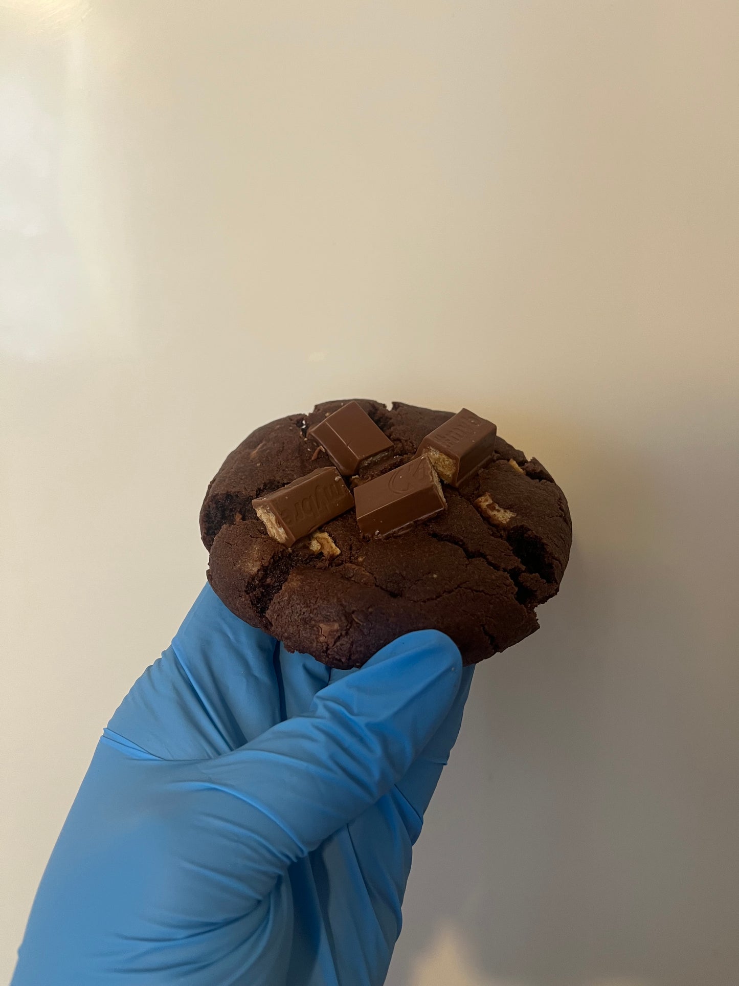 Famous Flavours Treat Box – Brownies, NYC Cookies & Cake Pots UK